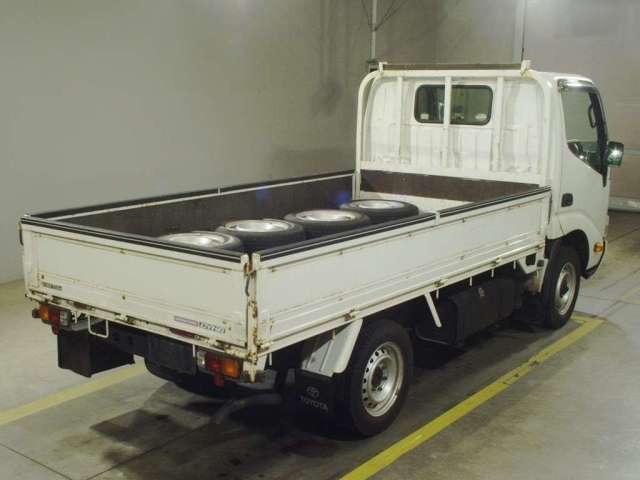 TOYOTA DYNA 2016
