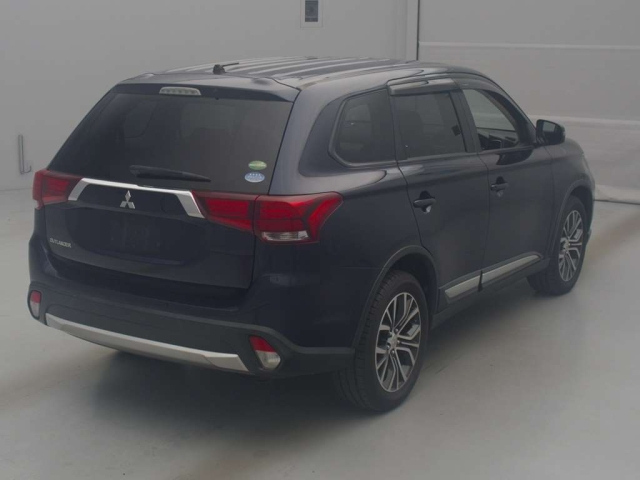 MITSUBISHI OUTLANDER 2016
