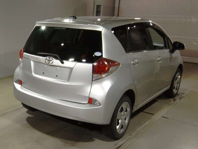 TOYOTA RACTIS 2015