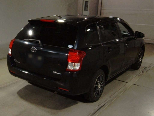 TOYOTA COROLLA FIELDER 2013