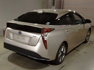 TOYOTA PRIUS 2017