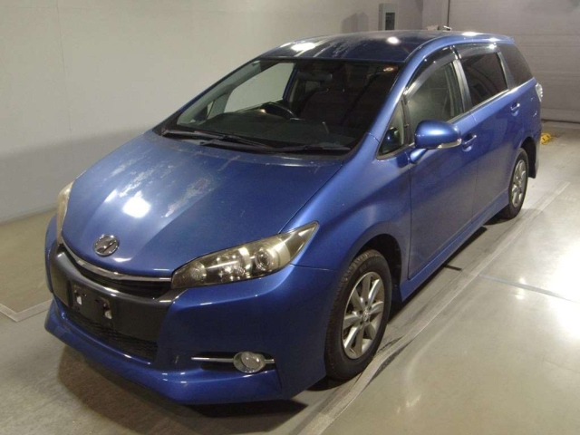 TOYOTA WISH 2012