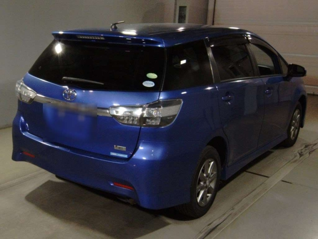 TOYOTA WISH 2012