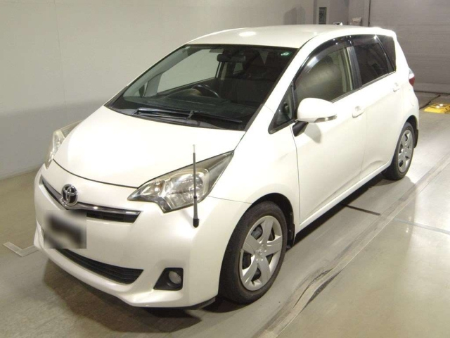 TOYOTA RACTIS 2012