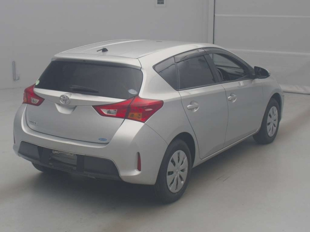 TOYOTA AURIS 2013