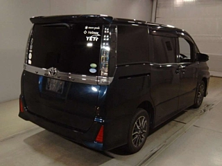 TOYOTA VOXY 2014
