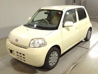 DAIHATSU ESSE 2010