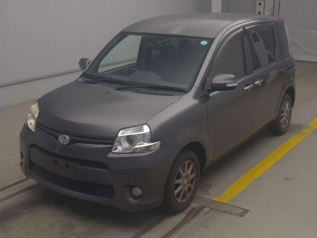 TOYOTA SIENTA 2012