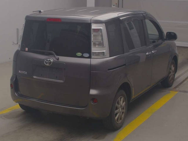 TOYOTA SIENTA 2012