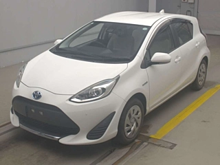 TOYOTA AQUA 2020
