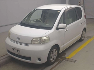 TOYOTA PORTE 2011