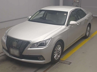 TOYOTA CROWN 2013