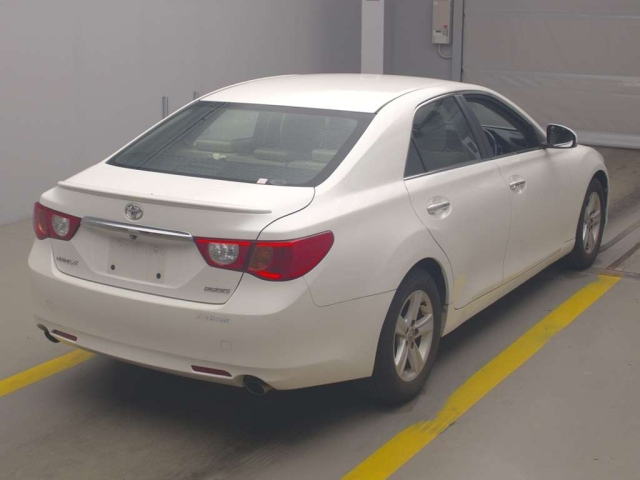 TOYOTA MARK X 2010