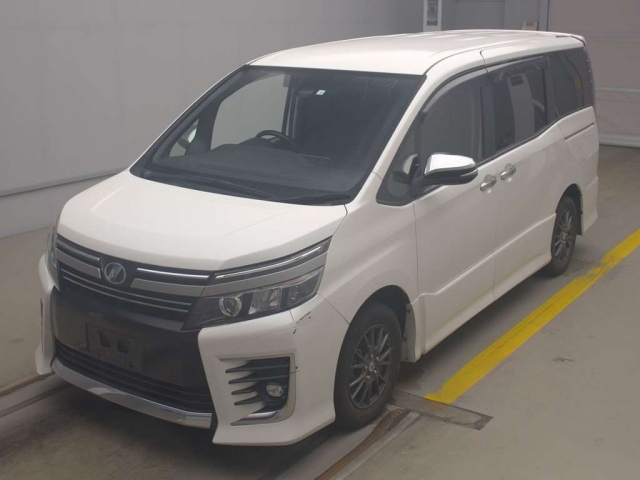 TOYOTA VOXY 2016