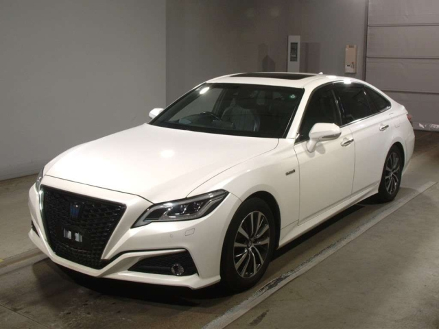 TOYOTA CROWN 2018