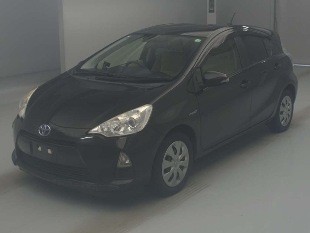 TOYOTA AQUA 2013