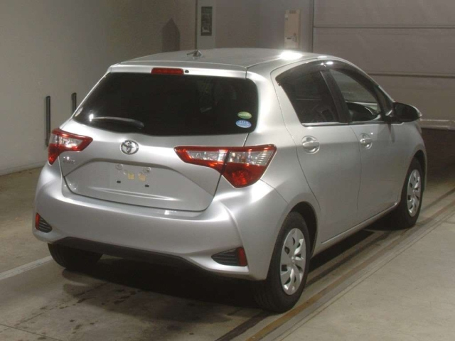 TOYOTA VITZ 2019
