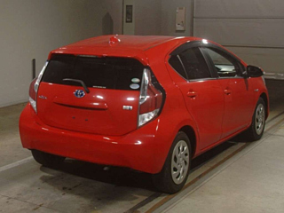 TOYOTA AQUA 2016
