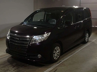 TOYOTA NOAH 2014