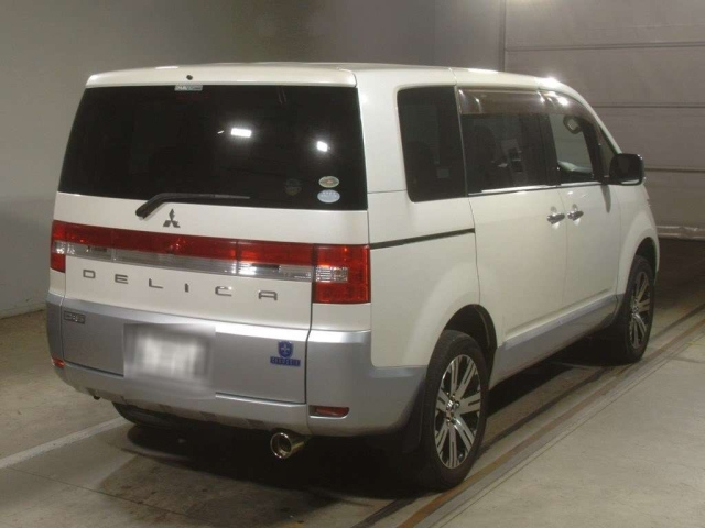 MITSUBISHI DELICA D5 2009