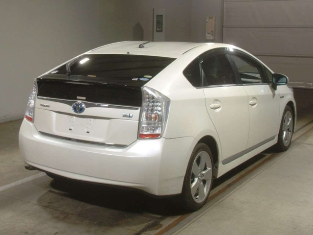 TOYOTA PRIUS 2010