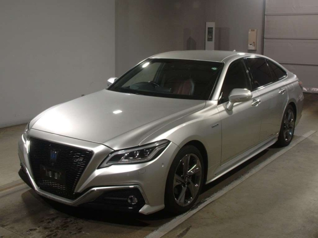TOYOTA CROWN 2018
