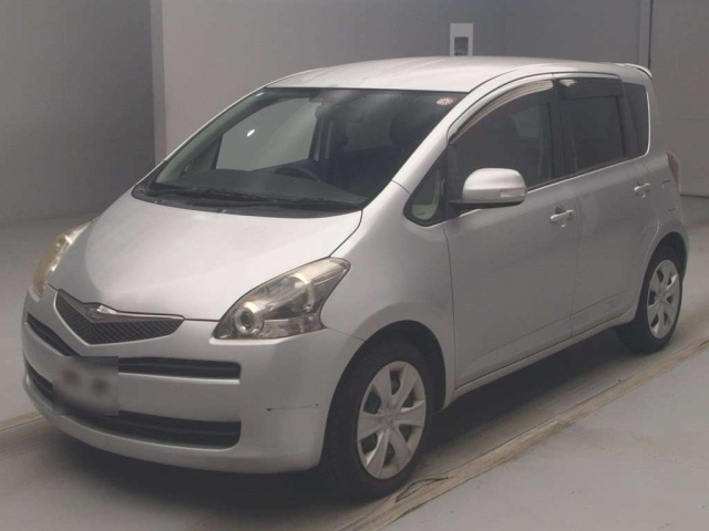 TOYOTA RACTIS 2010