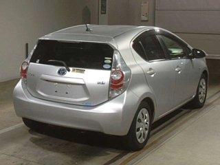 TOYOTA AQUA 2013