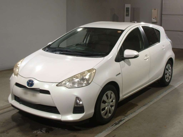 TOYOTA AQUA 2012
