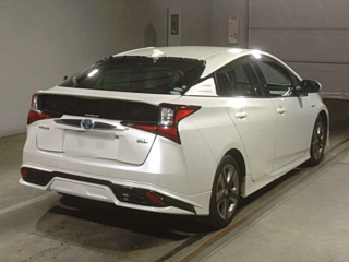 TOYOTA PRIUS 2019