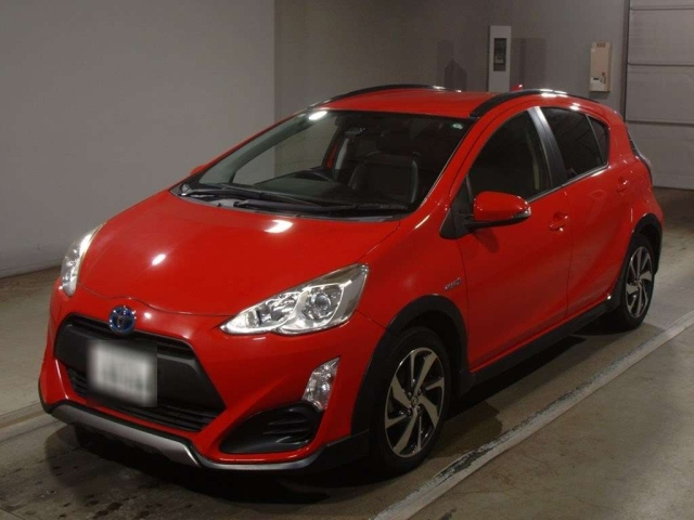 TOYOTA AQUA 2017
