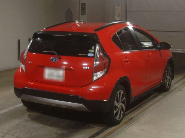 TOYOTA AQUA 2017