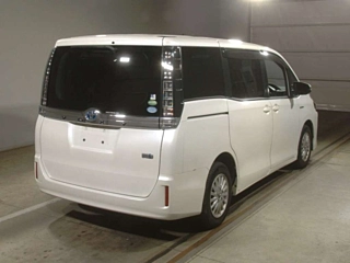 TOYOTA VOXY 2014