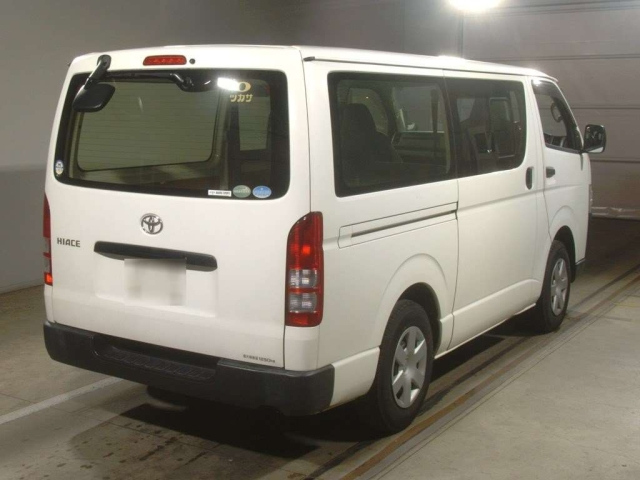 TOYOTA HIACE VAN 2017
