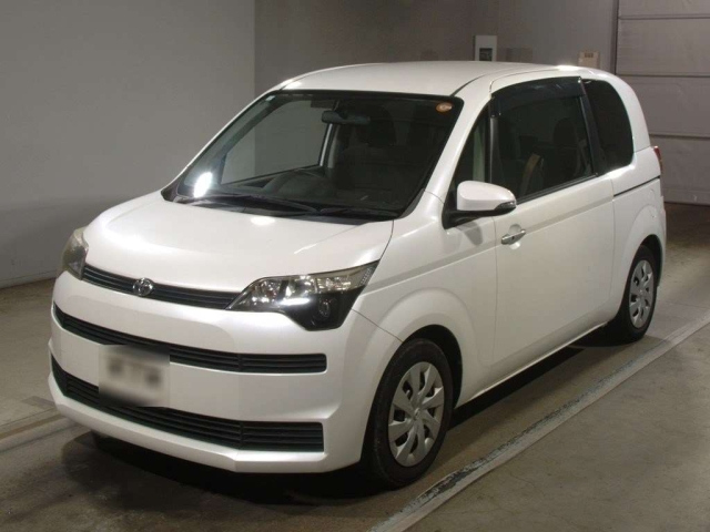 TOYOTA SPADE 2015