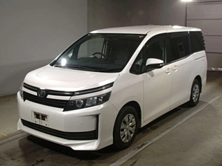 TOYOTA VOXY 2014
