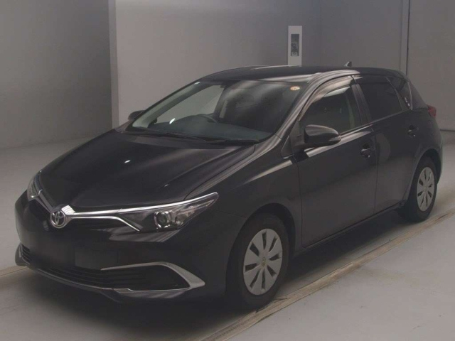 TOYOTA AURIS 2018