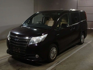 TOYOTA NOAH 2014
