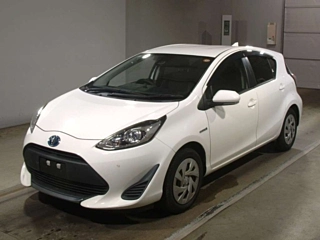 TOYOTA AQUA 2020