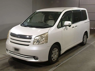 TOYOTA NOAH 2009