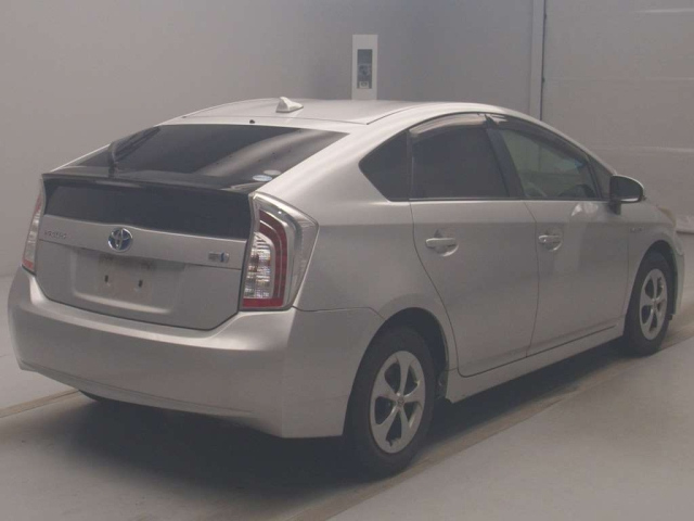 TOYOTA PRIUS 2012