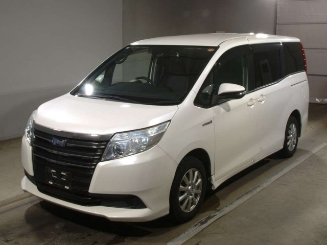 TOYOTA NOAH 2016