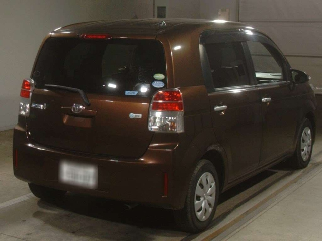 TOYOTA SPADE 2014