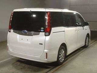 TOYOTA NOAH 2016