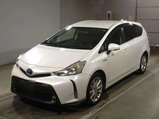 TOYOTA PRIUS ALPHA 2015