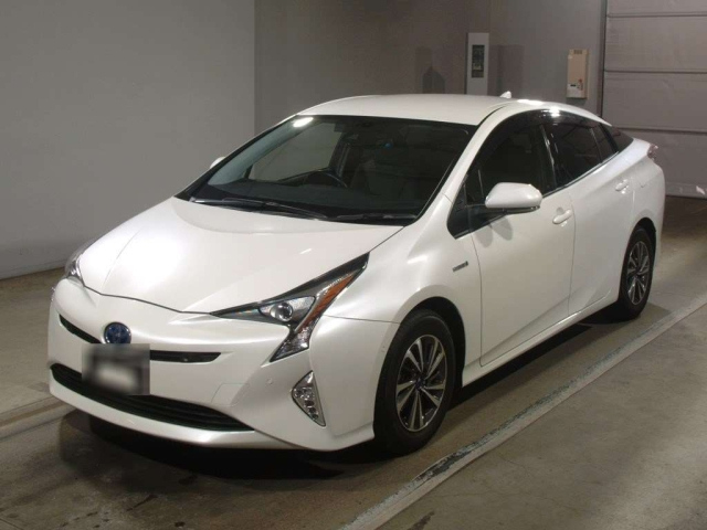 TOYOTA PRIUS 2018