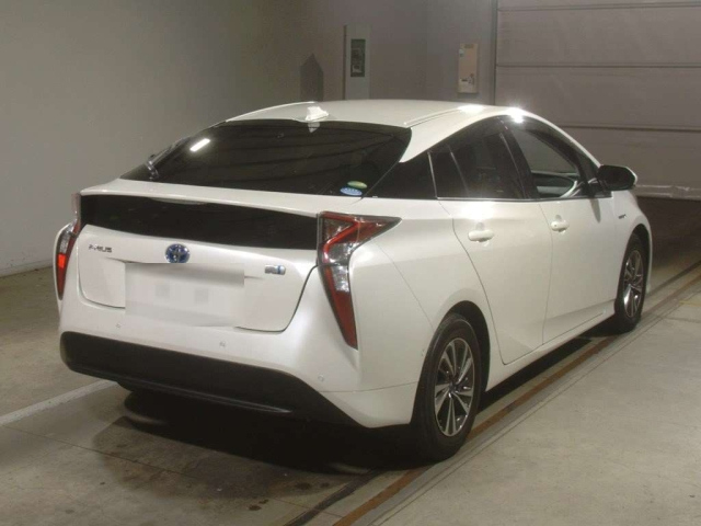 TOYOTA PRIUS 2018