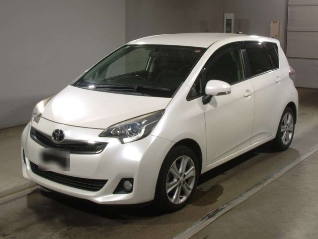 TOYOTA RACTIS 2014