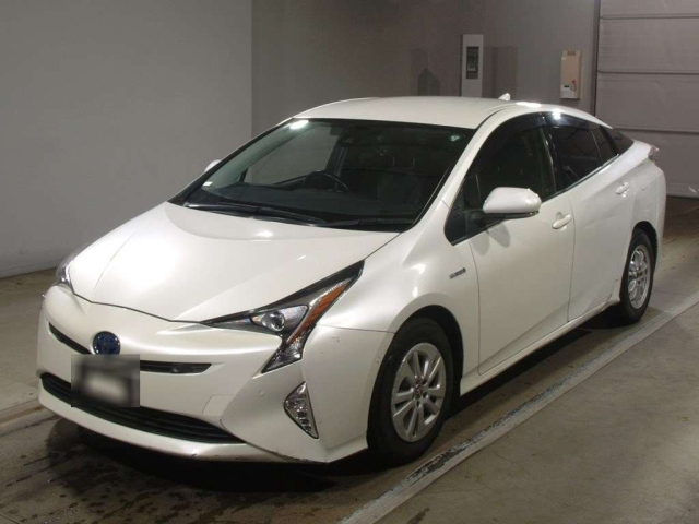 TOYOTA PRIUS 2018