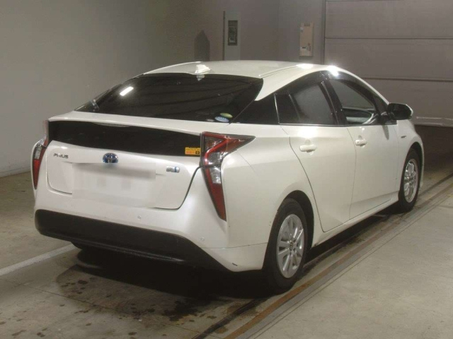 TOYOTA PRIUS 2018